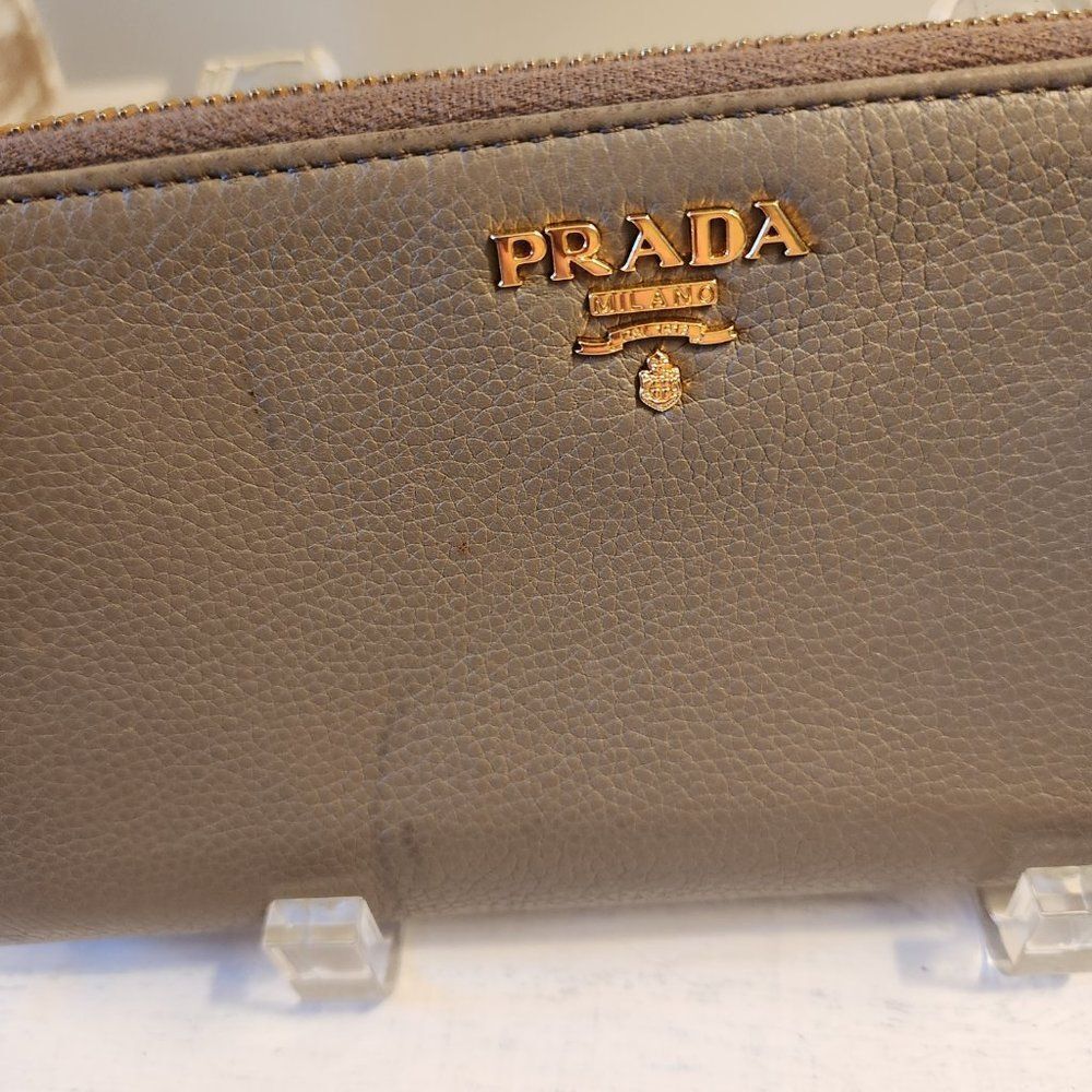 Gray Leather Prada Continental Zip Around Wallet (2303146) - Picture 2 of 11